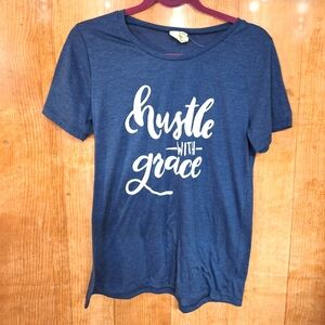 Daisy Rae blue t-shirt size small